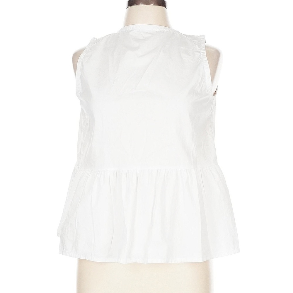 Chic White Sleeveless Blouse